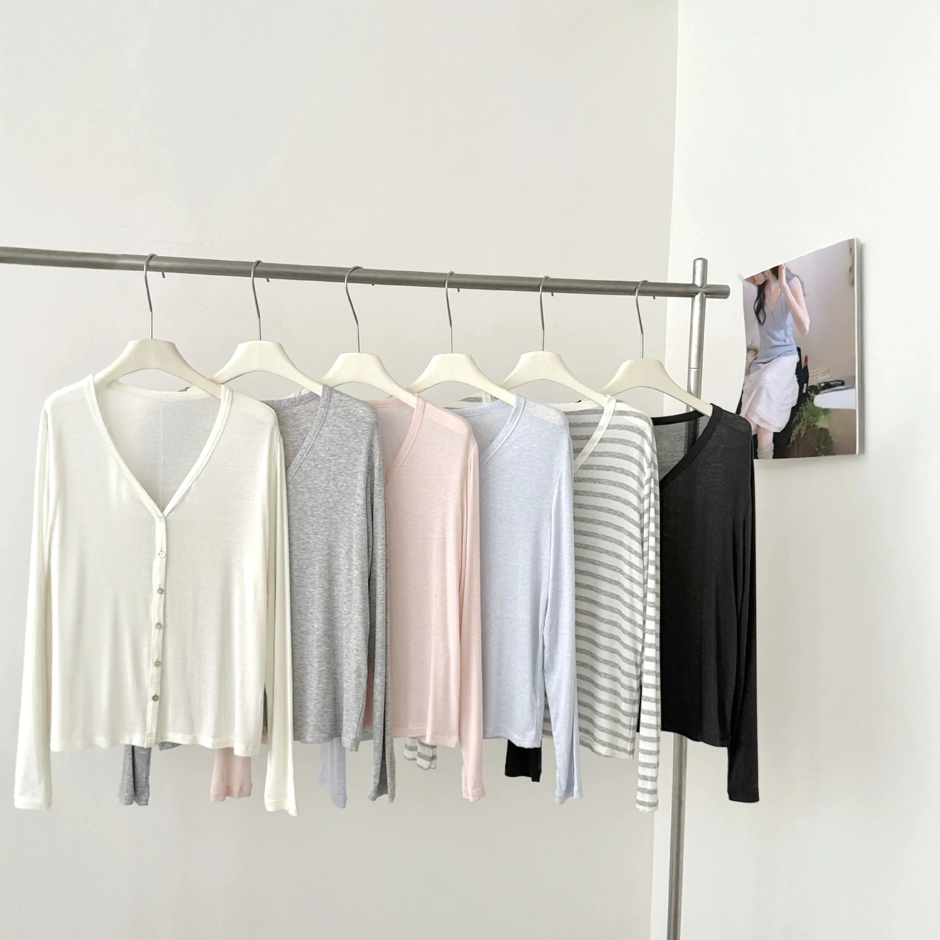 

2026 Spring Women Thin Cardigans Sweater Model Wool Blending Knitted Thin Cardigans Clothes Tops For Women Soft Sweater