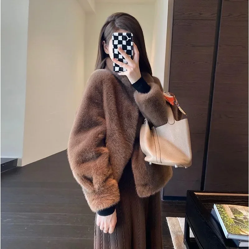 女性ソリッドカラースタンドカラーミントップ女性長袖キツネの毛皮のジャケット春秋の女性のショートレザー毛皮生き抜く E6856