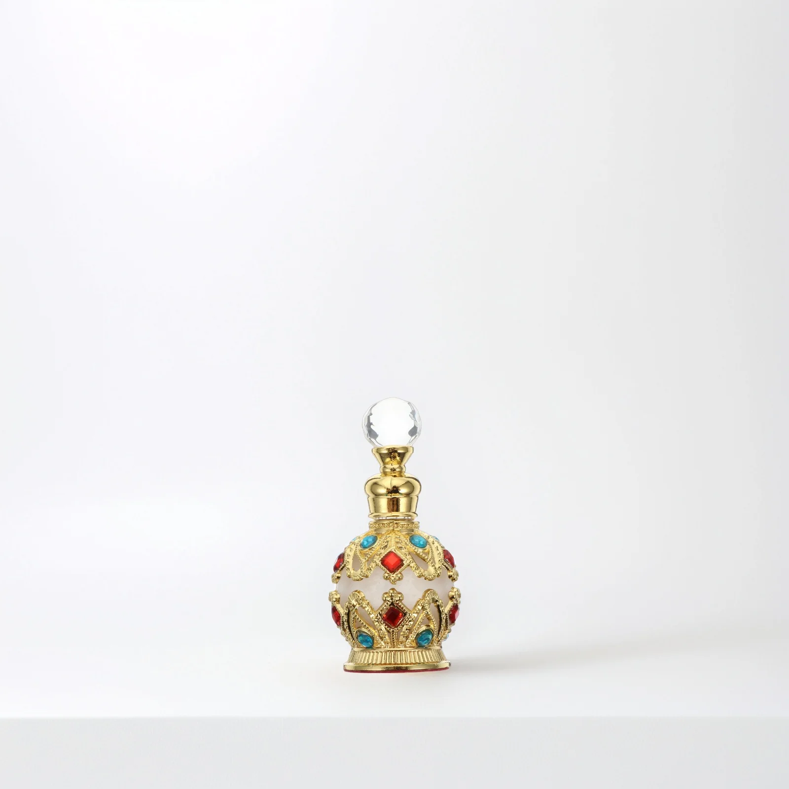 15Ml Golden Spherical Perfume Bottle Retro Refillable Glass Holder Diamond Inlaid Empty Container for Travel Home Decor