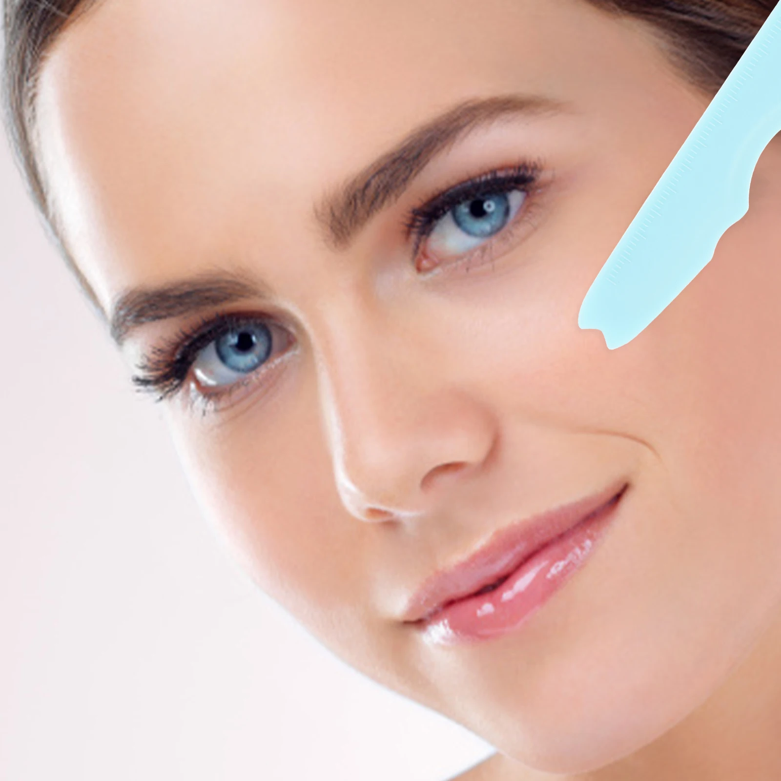 完璧なウィングを作るためのシリコンアイライナーエイドステンシル 簡単にマスカラを塗る描画ツール リップメイクアップアシスタント ビューティーラーラーアクセサリーセット