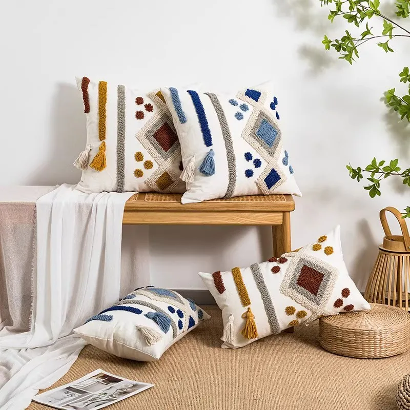 Boho Loop Tufted Cushion Cover, Cotton Canvas with Tassels