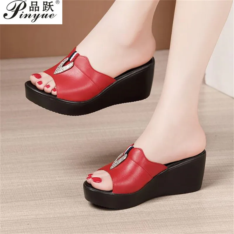 6cm letnie damskie oryginalne skórzane buty na platformie kliny obcasy kryształowe kapcie sandały z grubą podeszwą damskie klapki japonki rozmiar 32--43