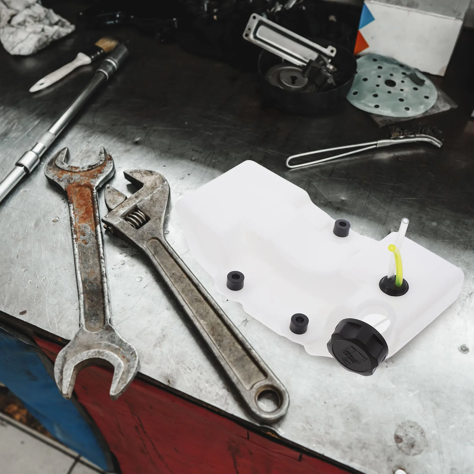 Tanque de plataforma de perforación a tierra para motor de gasolina de 2 tiempos Reemplazo de plástico duradero a prueba de fugas Compatible con un solo chino