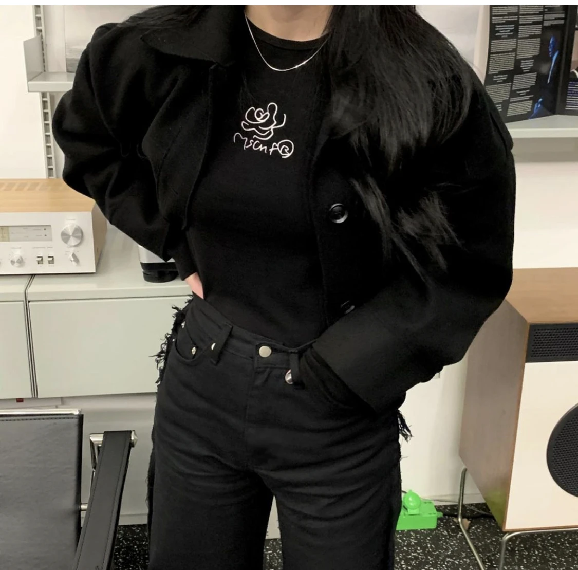 

Женская футболка Miss M Autumn Winter с длинным рукавом, круглым вырезом, вышивкой на груди, на белой основе, модная