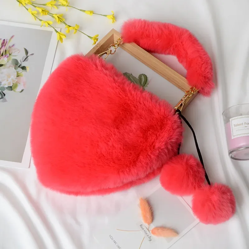 Bolso cruzado con forma de corazón, material de imitación de peluche de conejo, diseño portátil de moda, solución de almacenamiento de gran capacidad