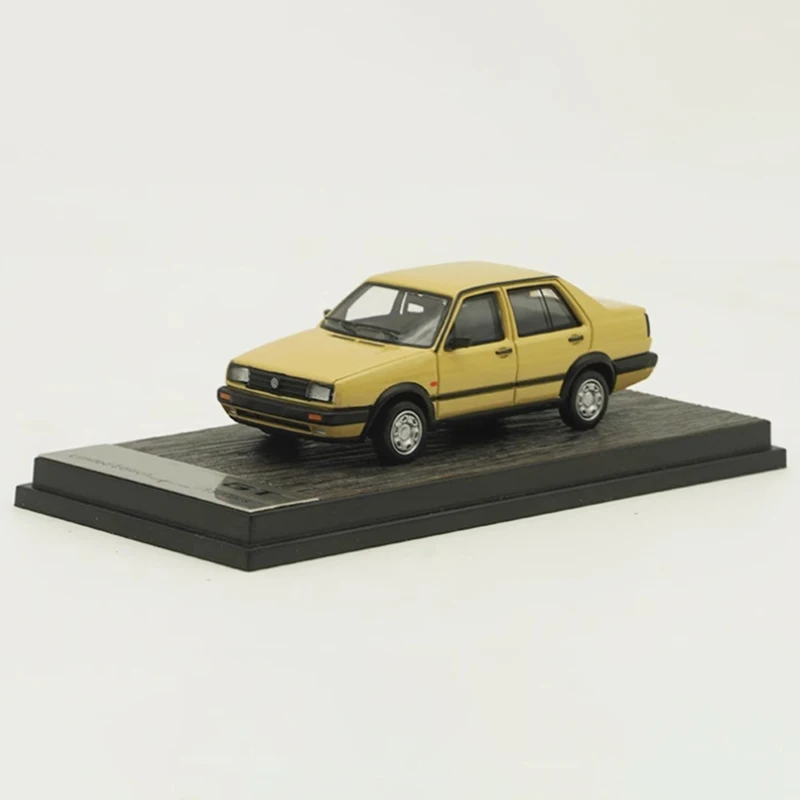 Odlew ze stopu GT w skali 1:64 Klasyczny model samochodu Gotowy produkt Symulacja kolekcji zabawek Prezent Statyczny model Ozdoba