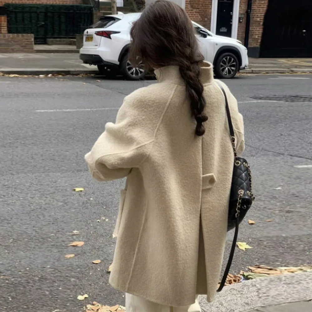 

Women's Autumn and Winter French Retro Temperament High Collar Simple Versatile Commuting Single-breasted Woolen Coat