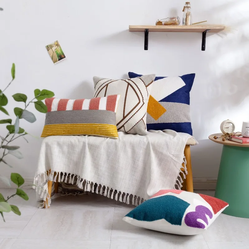 2026 New Retro Geometric Pattern Embroidery Pillow Sofa Decoration Pillow Home Lazy Hot Selling Modern for Bedroom Homestay