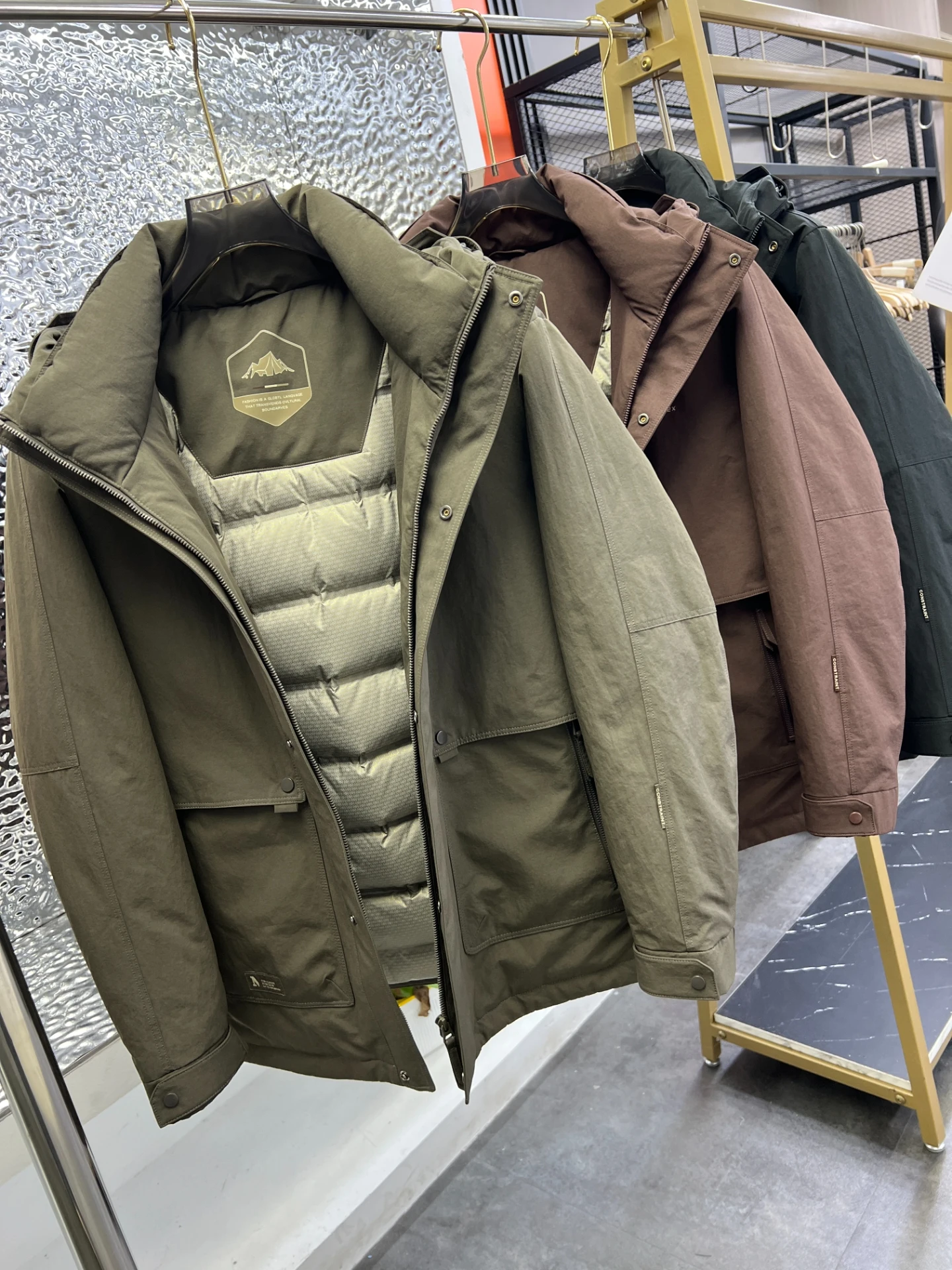 

Men's Faionable Hooded down Jaet Thi Warm Commuter Sle Winter Windproof Cozy Padded Coat Regular Fit Long Sve Zipper