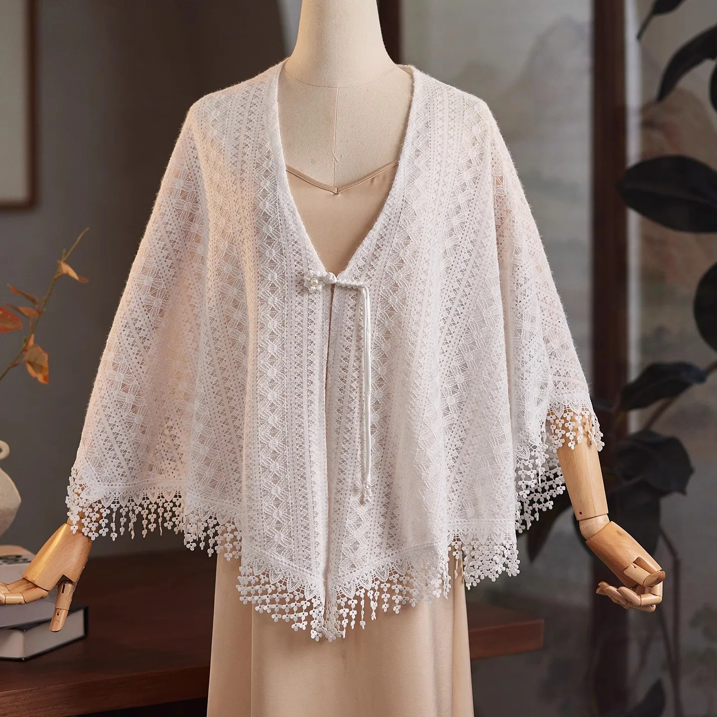 

Women's Vintage White Knitted Pashmina Female Spring Summer Cosplay Party Shawl Cloak Collar R2507