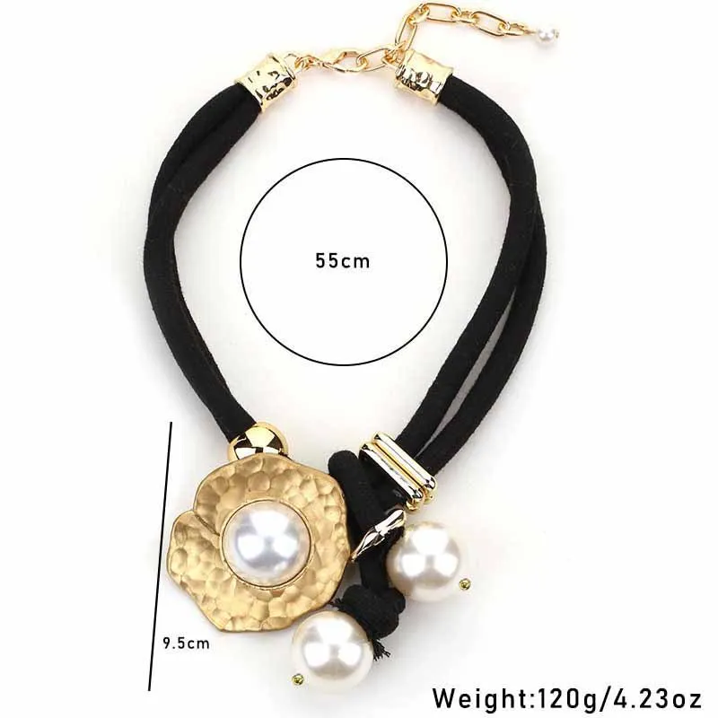 الرجعية المحكمة نمط الذهبي مطروق اللؤلؤ قلادة حبل أبيض حزام المتخصصة تصميم المختنق سلسلة اكسسوارات الحفلات الأزهار الفاخرة #3
