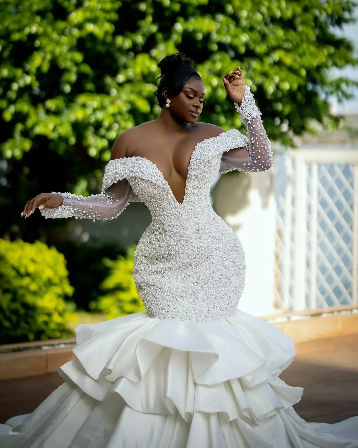 

Customized Handwork Heavy Pearls Mermaid Arabic Aso Ebi Wedding Dress for Bride Long Sleeve Bridal Gown Tier Ruffles