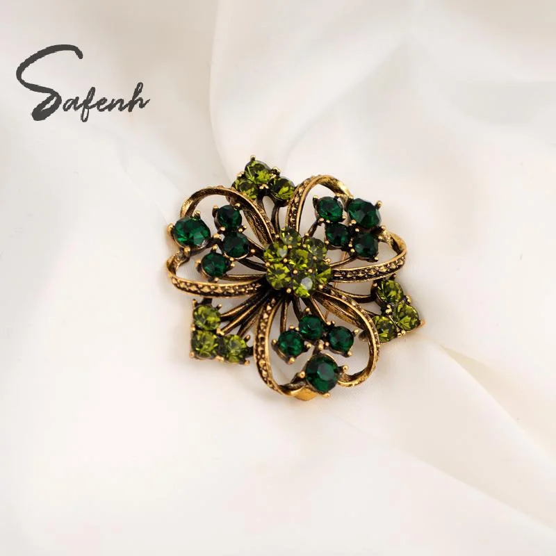 Fashion Simple Metal Crystal Green Plant Flower Brooches For Women Clothing Coat Party Accessries Gifts
