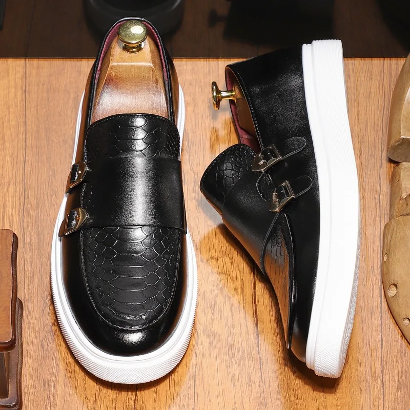 Spring and Autumn's New Minimalist Men's Business Casual Shoes, Fashionable British Style and Versatile Checkered Leather Shoes