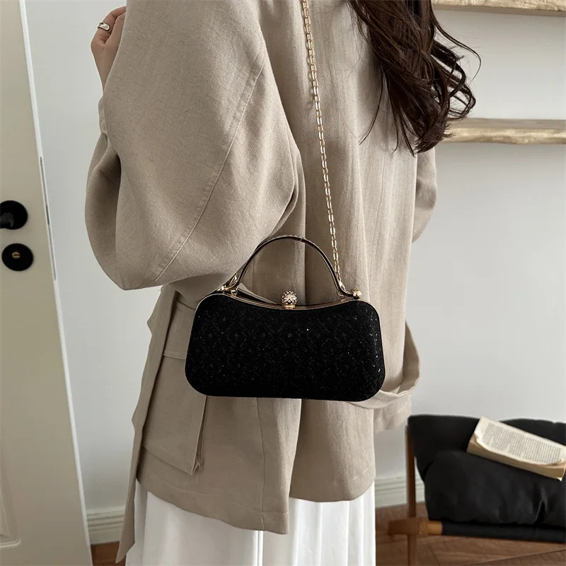 2026 new acrylic wave dinner bag, European and American style metal texture crossbody bag, fashionable socialite bag, olive bag
