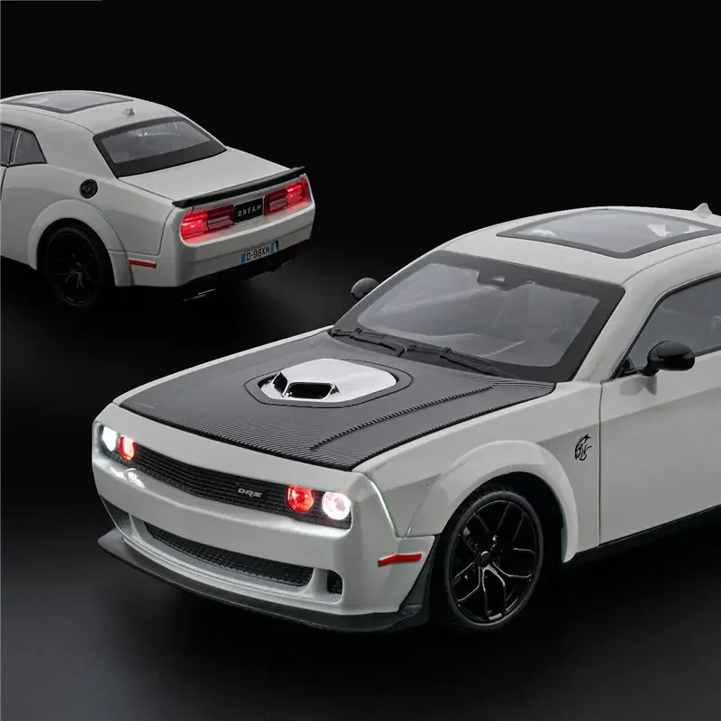 

1:18 Challenger SRT Muscle Racing Car Alloy Model Sound Light High Detail Collection Gift