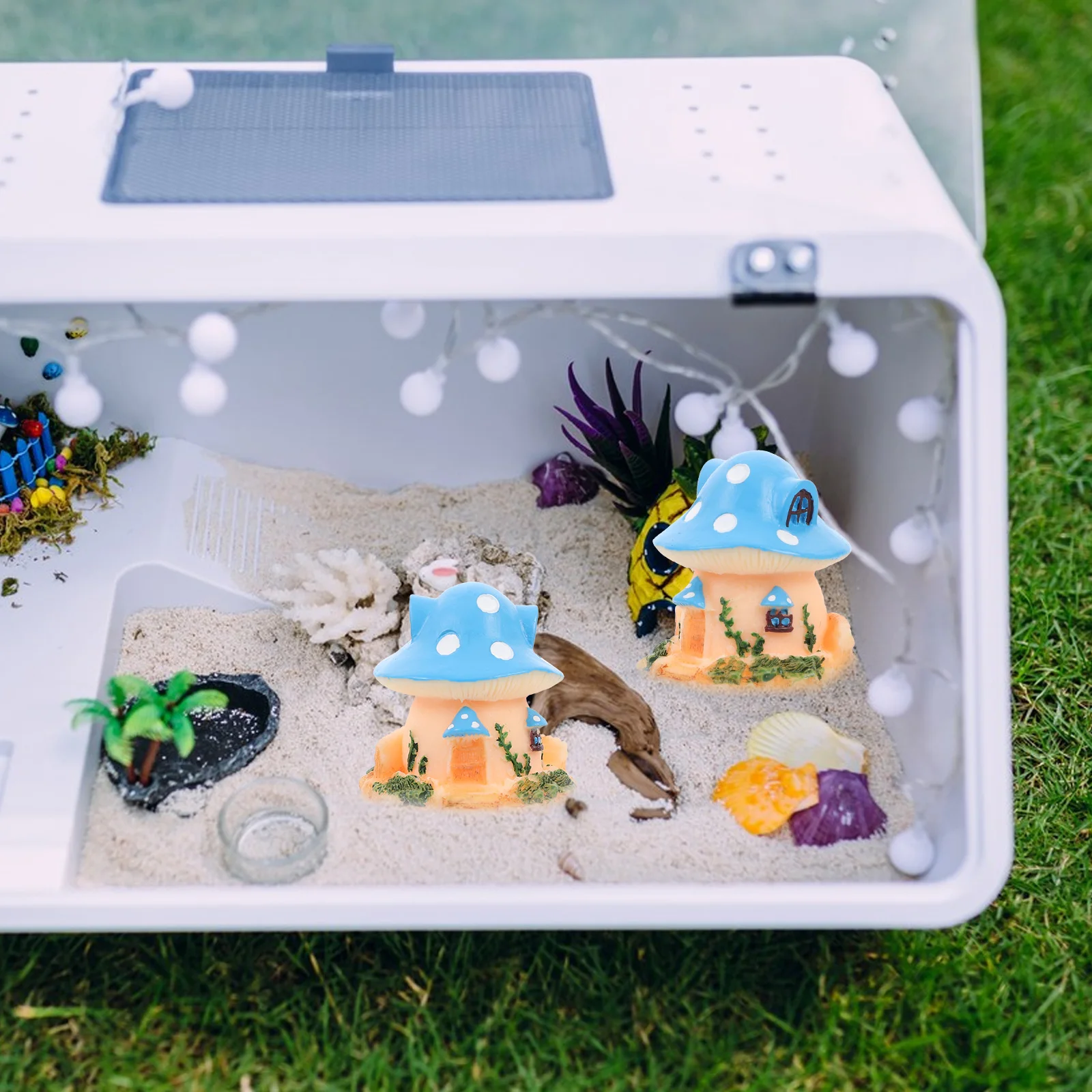 

2Pcs Mushroom House Decor Resin Micro Landscape Ornament Reptile Box Decoration Pet Crawler Supplies Stylish Adorable Durable