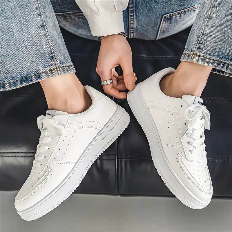 2024 Fashion Men Casual Shoes White Platform Sneakers Outdoor Breathable sneakers Lightweight Running Shoes Mens Tennis Shoes