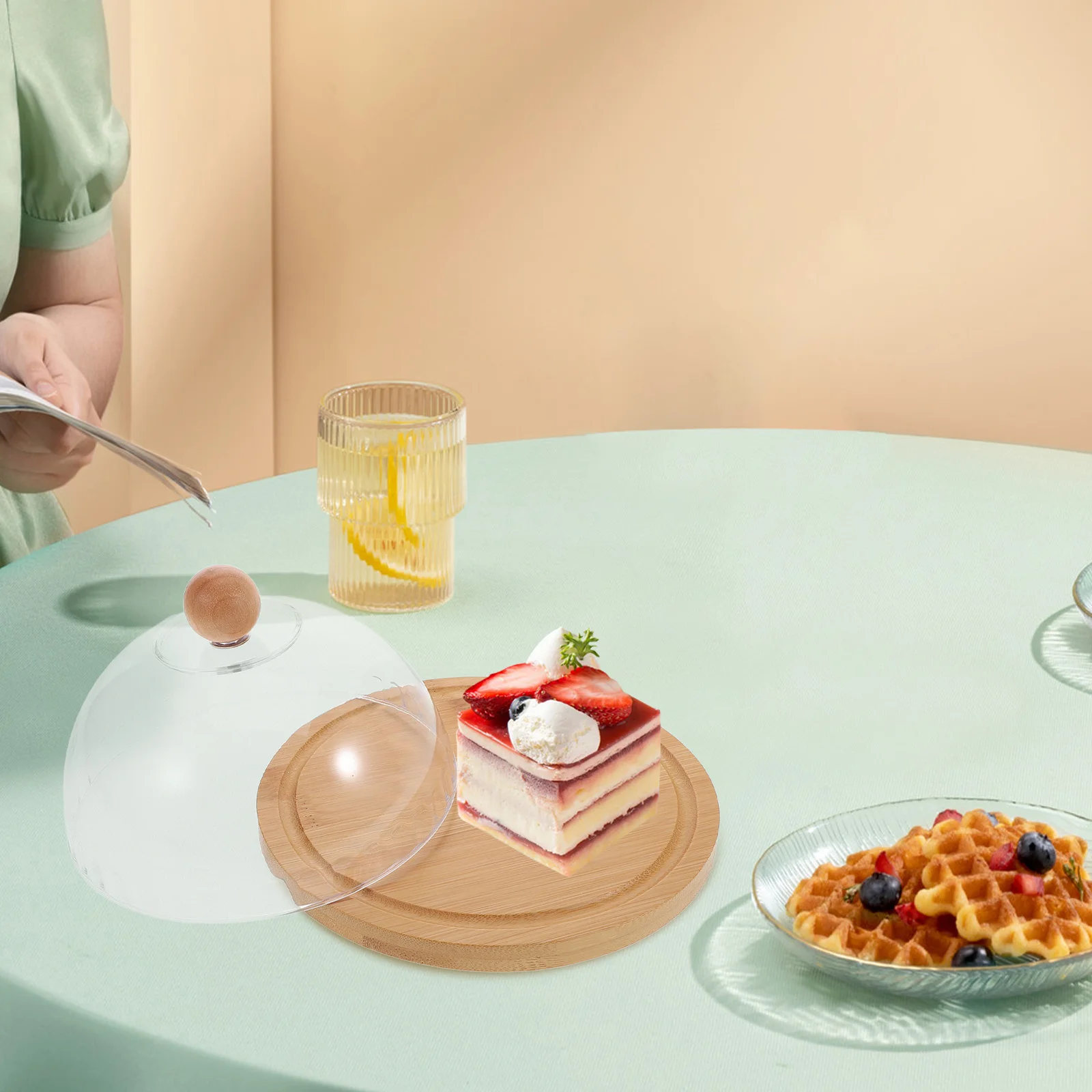 

Glass Dome Cover Butter Dish with Lid for Cream Cheese Fruit Appetizer Display Decorative Cake Stand Kitchen Organizer