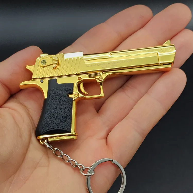 1:3 Plastic Handle Gold Desert Eagle Metal Miniature Toy Keychain Pendant Can Not Shooting Boy Birthday Gifts