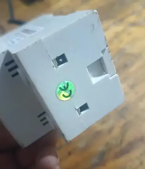 Reinicio del protector digital de sobretensión y bajo voltaje EM-001A