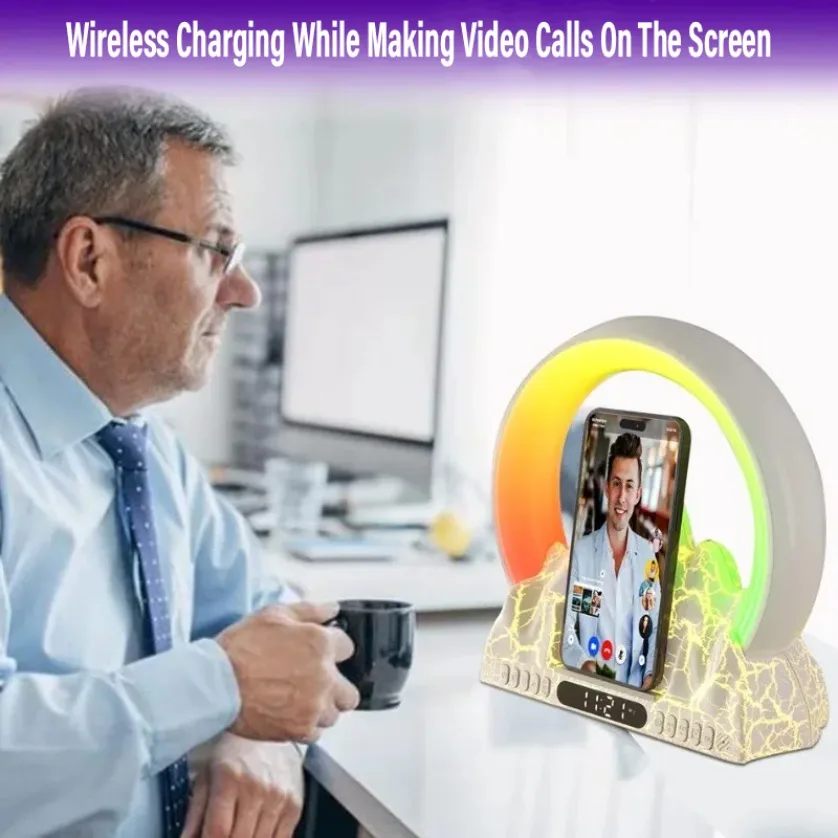 

Многофункциональное беспроводное зарядное устройство 4-в-1 с ночником и будильником, оснащенное для атмосферы, спальни, офиса, дома