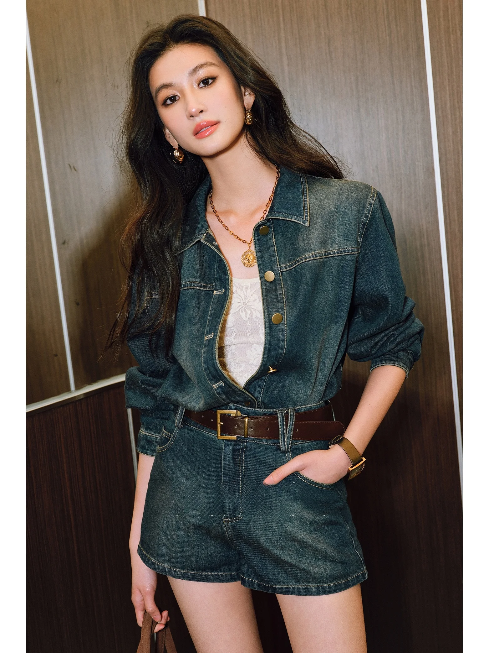 

WANGXO Airy Cotton Heavyweight Washed Wide Shoulder Denim Shirt Shorts Set Casual Style Long Sleeve V-Neck Button-Up