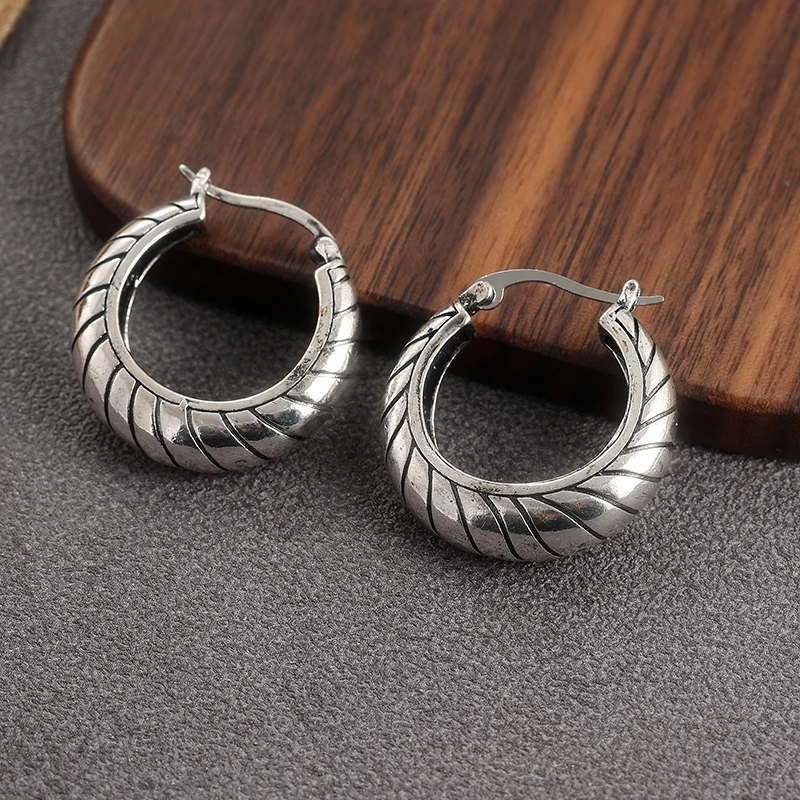 Fashion Silver Color Hoop Earring For Women Geometry Round Spiral Texture Earrings Party Casual Various Occasions Jewelry Gift