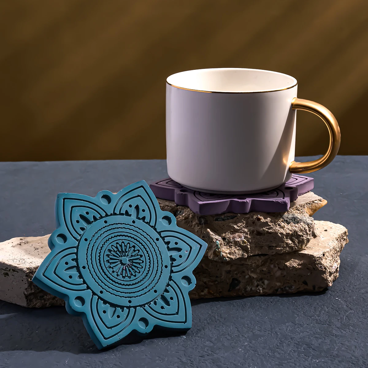 シリコンマンダラパターンコースターモールド、石膏コースター、丸い断熱マット、樹脂モールド、手作りのコンクリート工芸品、DIY家の装飾