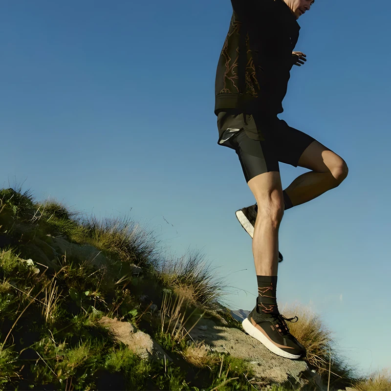 2025 New Off-Road Running Shoes Men's and Women's Jogging Shoes Outdoor Sports Footwear Unisex Hiking Shoes