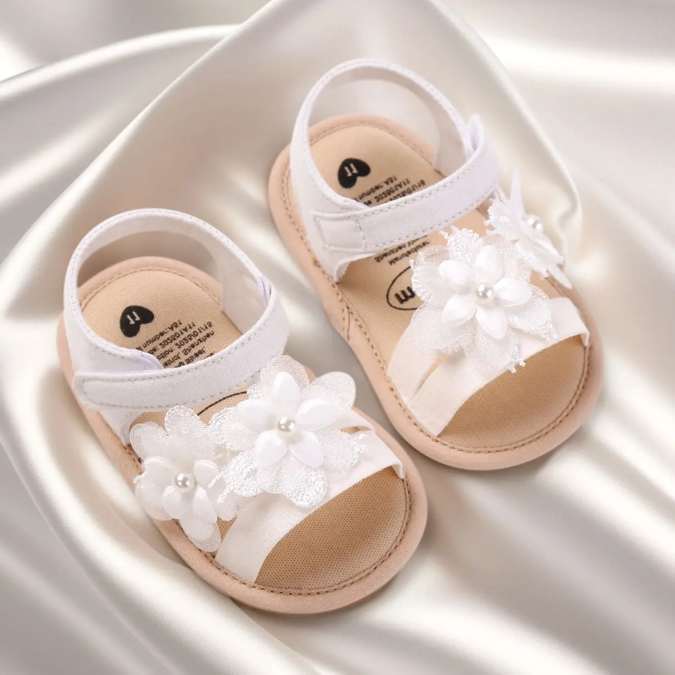 صنادل صيفية رائعة للفتيات الصغيرات، صندل ناعم لحديثي الولادة، حذاء مريح بنعل قطني أنيق ومضاد للانزلاق للأطفال الصغار