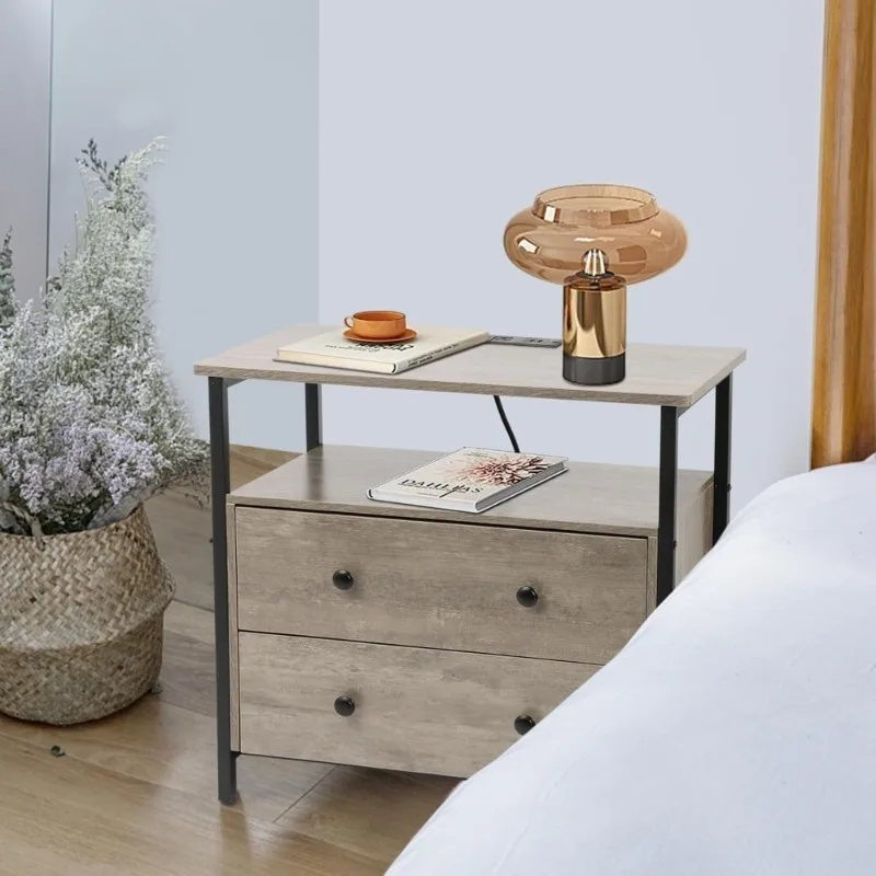 منضدة مقاس 27 بوصة مع قاعدة شحن ودرجين وطاولة بجانب السرير ورف مفتوح للتخزين باللون الرمادي، مجموعة من 2 #4