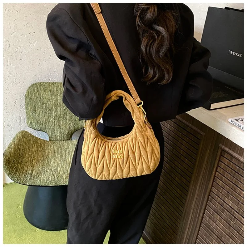 

Stylish Women Crossbody Bag High Grade PU Leather Small Handbag Adjustable Strap Zipper Pockets