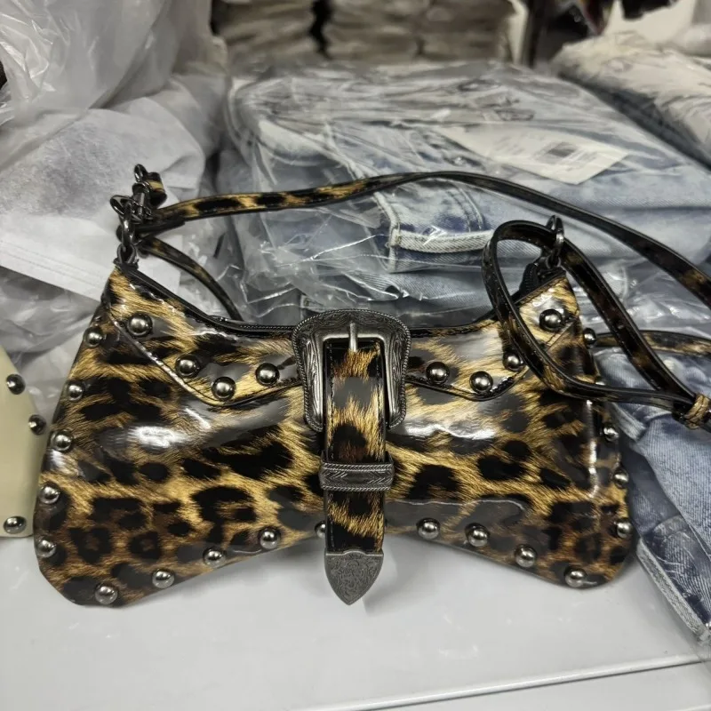 Spice Girl Underarm High-end Retro Leopard Print Messenger Women's Bag Rivets Sweet Cool Small Bag Summer Exquisite Simple Trend
