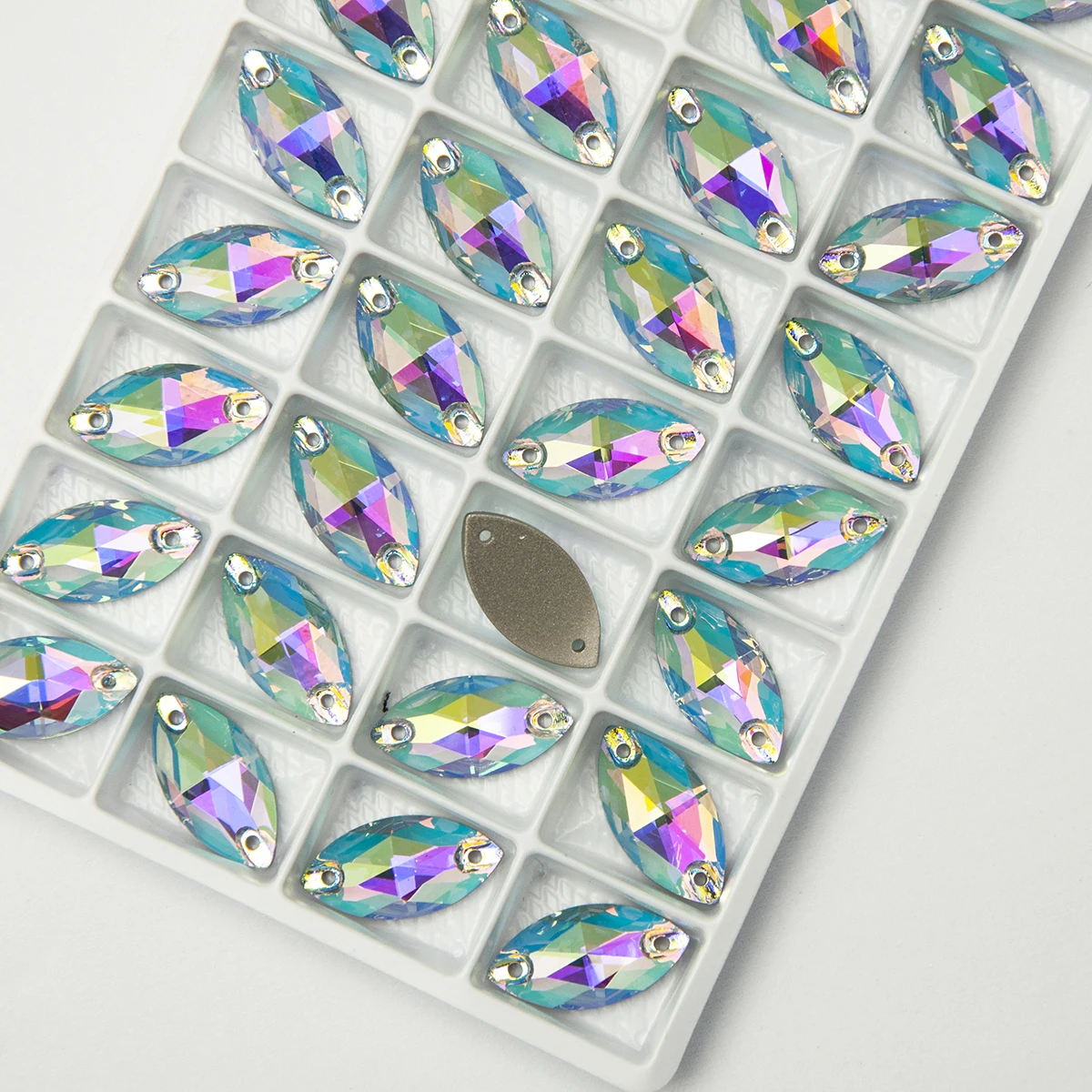 6A Effects AB 3223 Strass Navette Kristallglas-Strasssteine zum Aufnähen für Kleidungsstücke, Handarbeiten und Kleiderdekoration – Detail 9