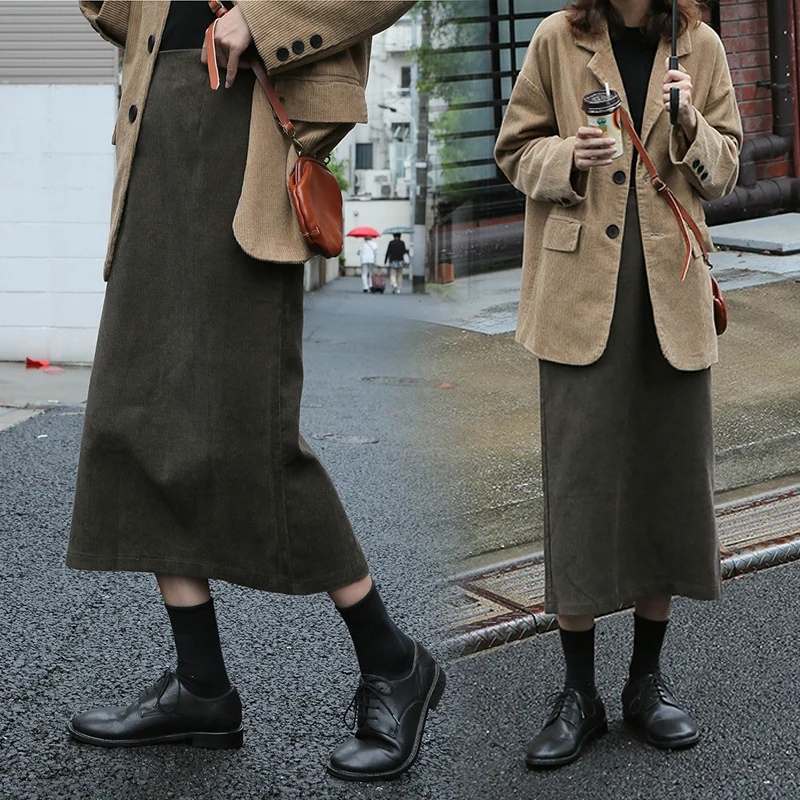 

Retro Corduroy Midi Skirt High Waist A-Line Workwear Style Split Design Slimming Autumn Winter Fashion for Young Women