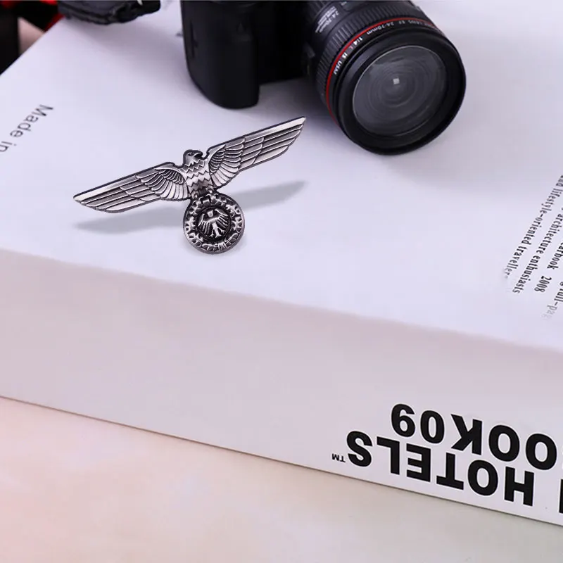 ألمانيا النسر شارة دبوس فراشة مشبك شارة معدنية على ظهره بروش اكسسوارات الديكور الحرفية
