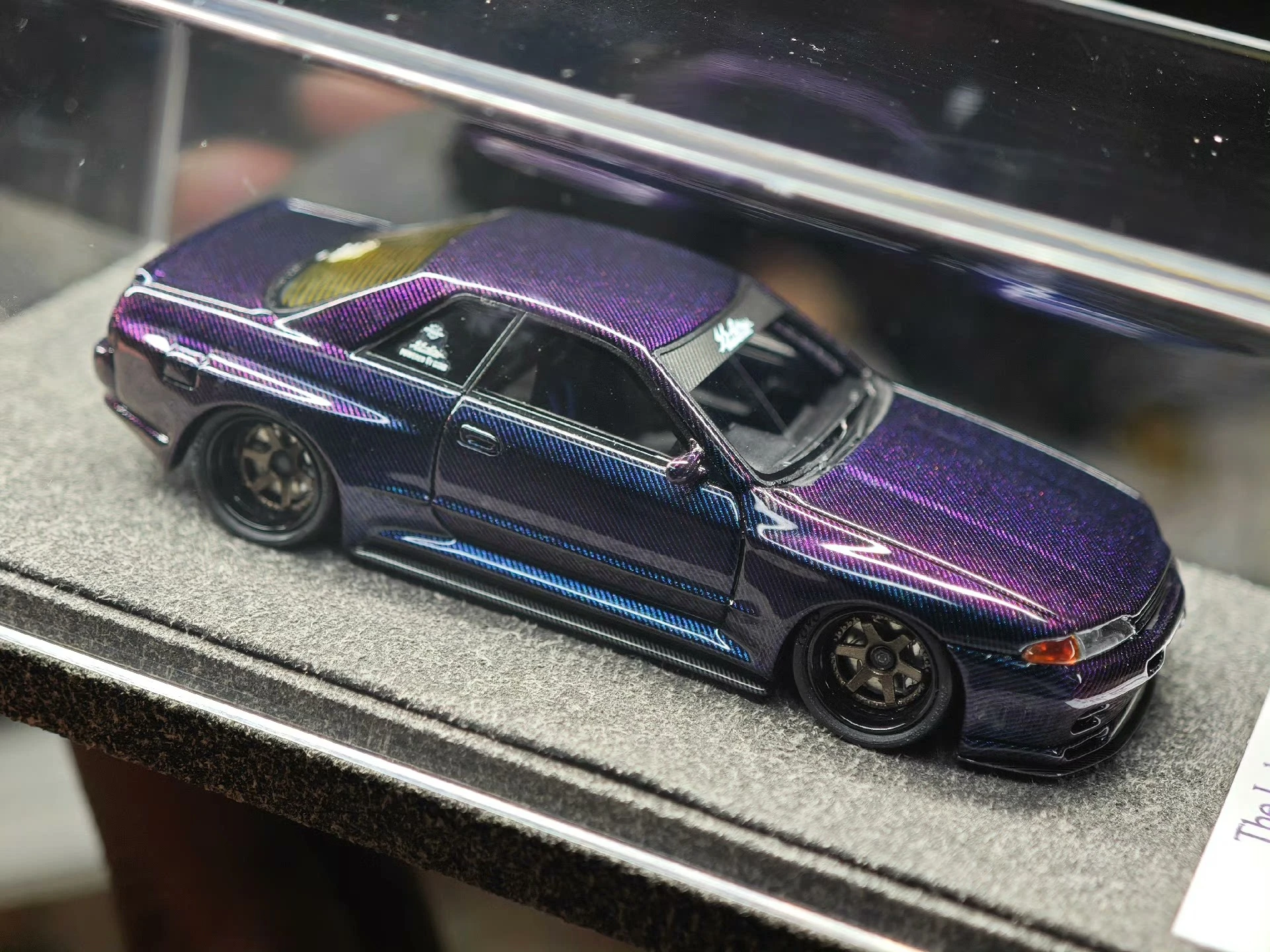 Zonzo Studio 1:64 Skyline R32 Garage Active Carbon Fibre JDM Simulation Limited Edition Resin Metal Static Car Model Toy Gift