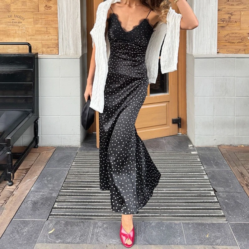 

Autumn and Winter New Slim Camisole Dress with Polka Dot Wrapped Buttocks, High Waisted Long Skirt, Stylish Temperament