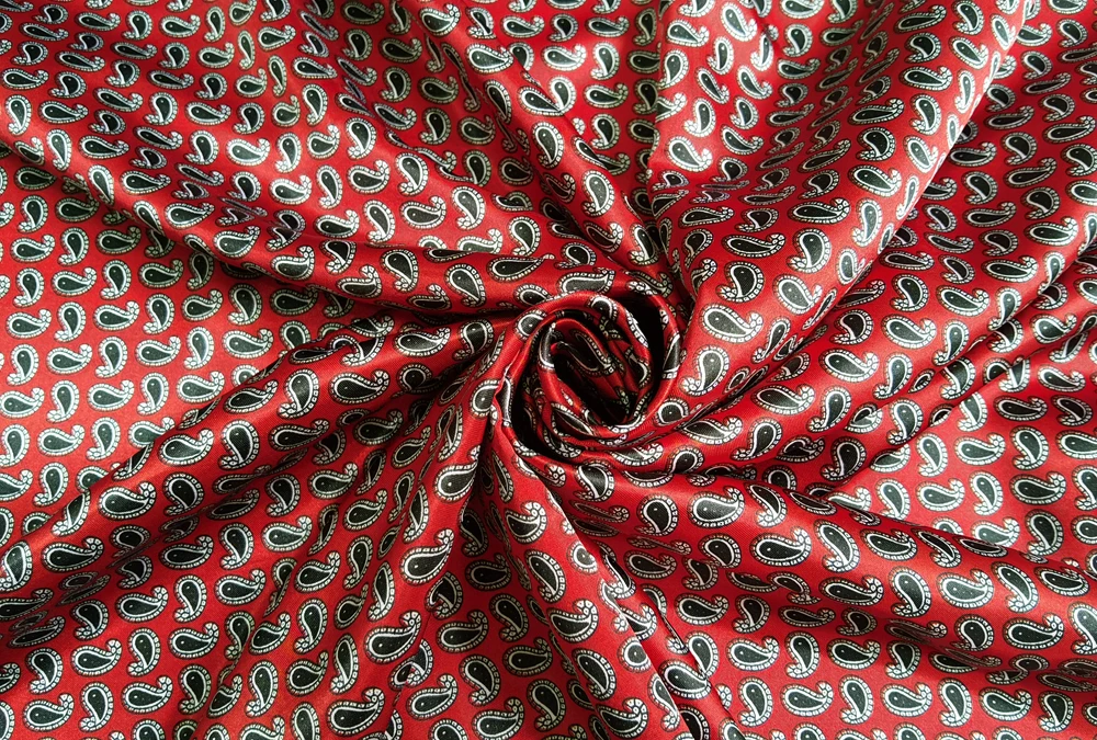 1 Meter x 1,48 Meter ethnischer Paisley-Stoff für Schal, Hut, DIY, seidiger Satinstoff – Detail 13