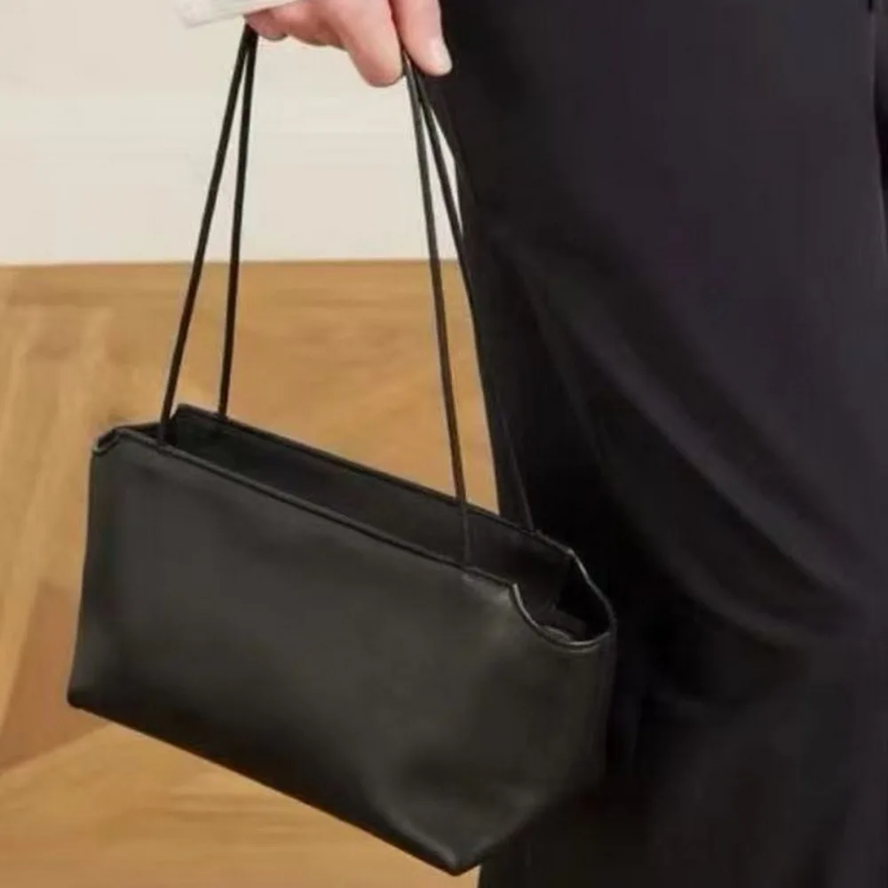 2026 New Simple and Atmospheric Versatile Tote Bag Underarm Shoulder Classic Exquisite Unique Texture Fashion Classic Premium