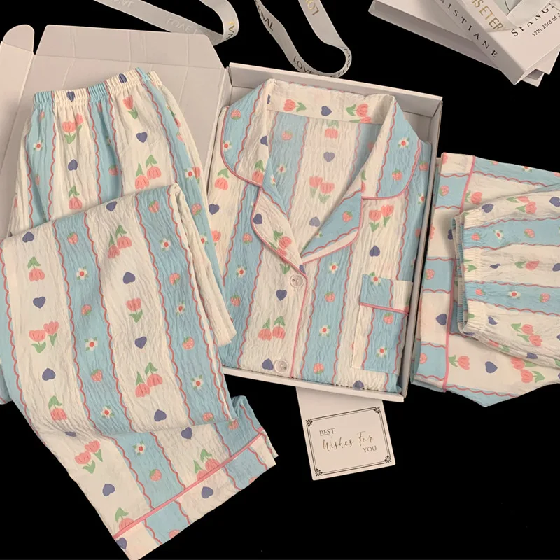 New Spring/Summer Collection: Women’s Country-Style Striped Print Pyjamas – Short-Sleeved Three-Piece Set for Relaxed Homewear
