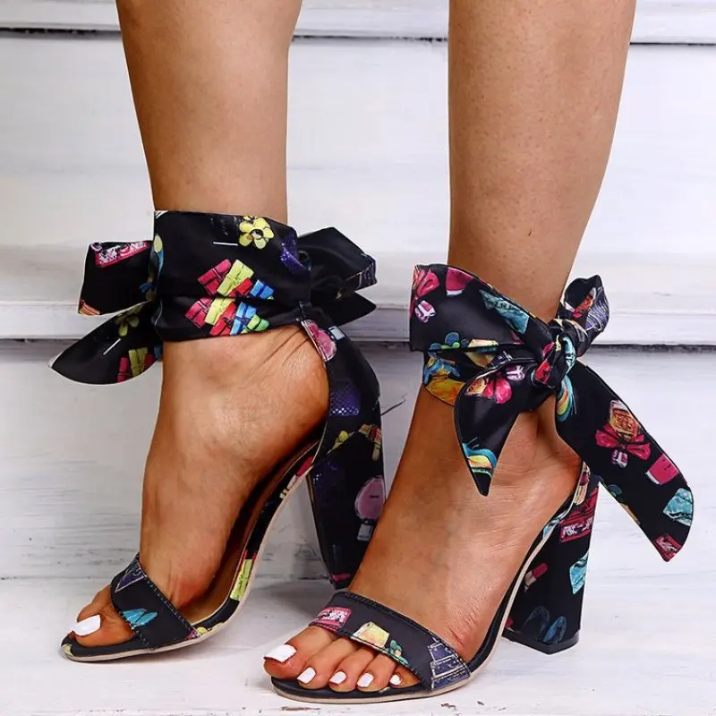 2023 Europe and America Summer New Fragmented Flower Women's Sandals Thick Heel Wrist Strap High Heel Size 43