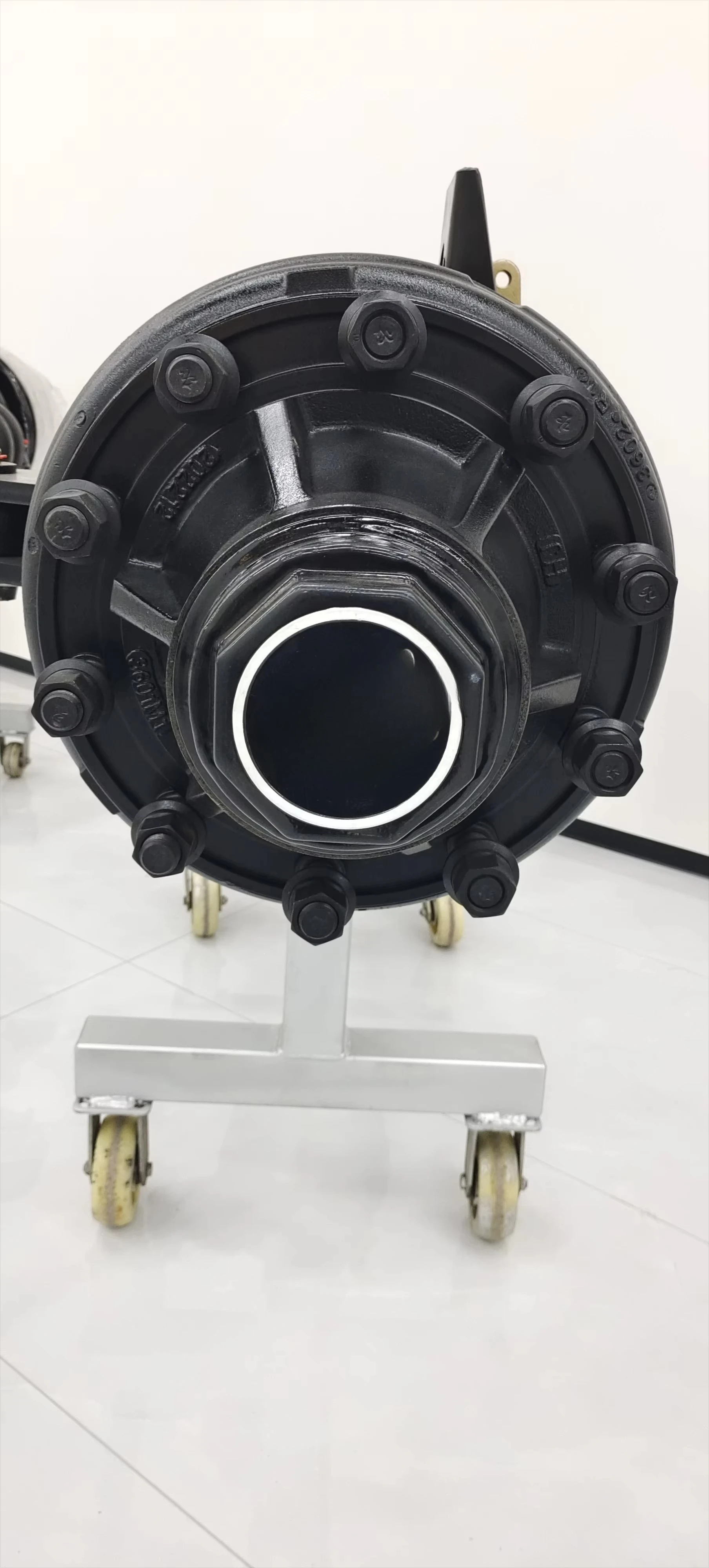 

Hot Selling Steel Self-Steering Axle Hydraulic Steering Driving Axle for Trailers