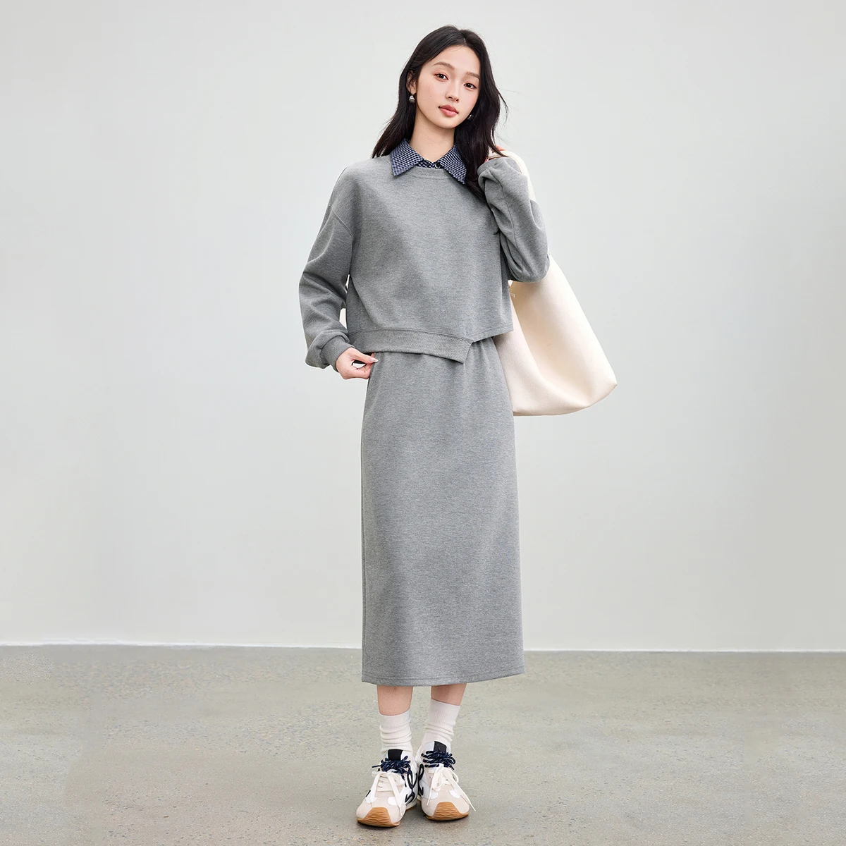 

SENTUBILA Women's Skirt Set Autumn 2026 New Commute O-neck Sweatshirt Plaid Sleeveless Shirt Knitted Midi Skirt Female 153ZA2481