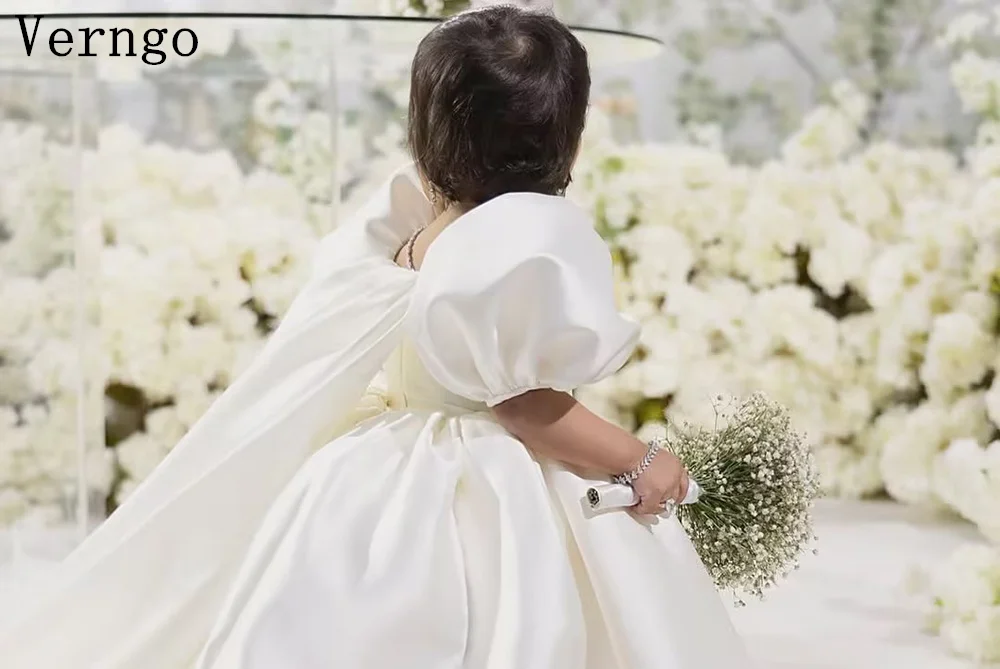 Verngo-女の子のための白いサテンの花のドレス,プリンセスチュチュ,シンプル,結婚披露宴,子供,カスタマイズ