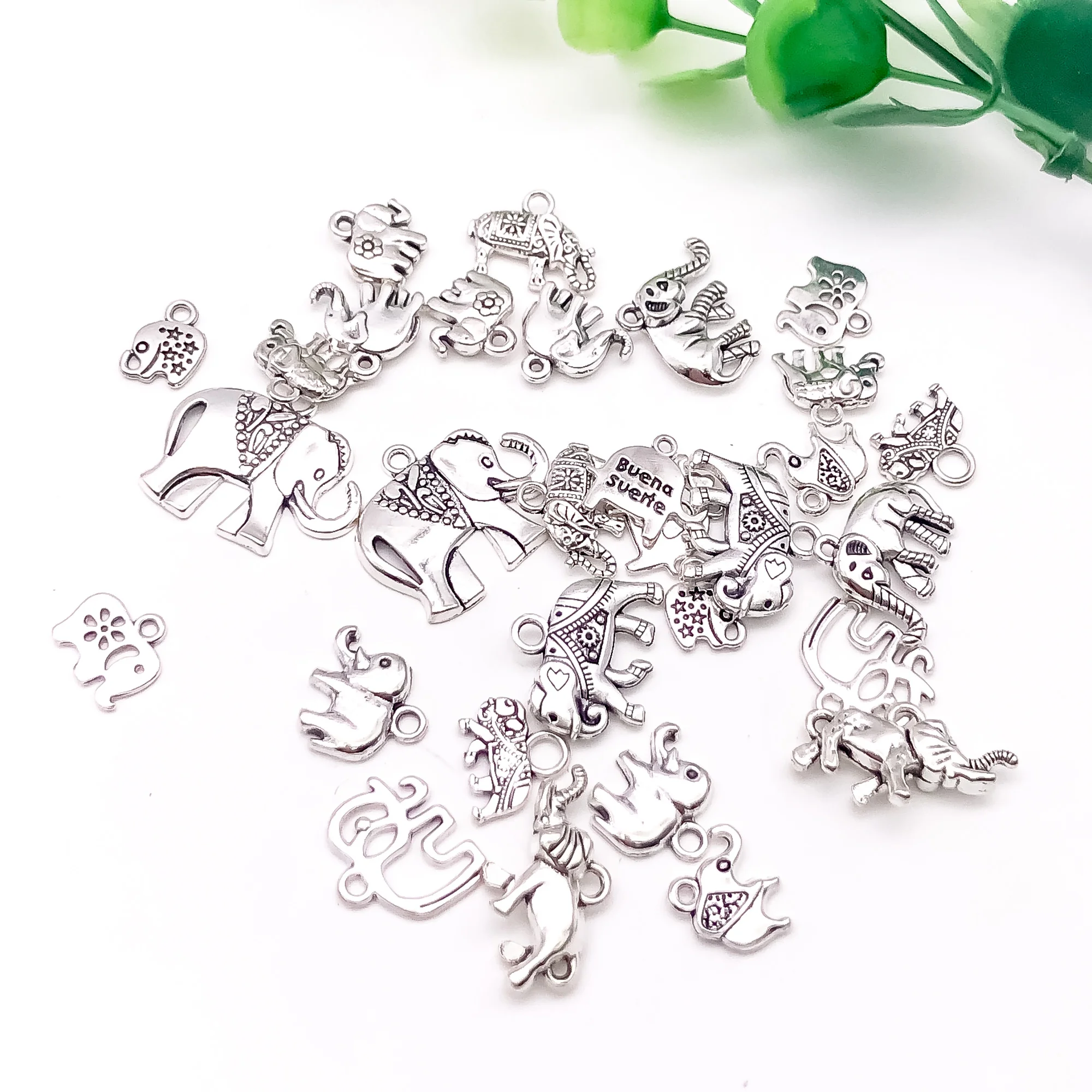 30pcs/Set Zinc Alloy Antique Silvery Elephant Shaped Charms Pendants for DIY Necklace Bracelet Earrings Jewelry Making Handmade