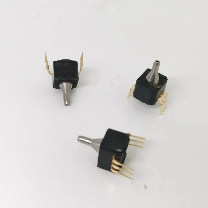 

Miniature pressure sensor, in-line air pressure detection module