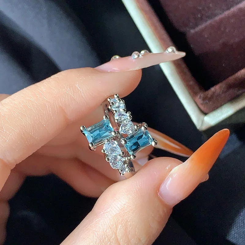 

Посеребренное кольцо с синим цирконом, кластер прямоугольной огранки и груши, оправа Halo, женский подарок на годовщину/дня рождения