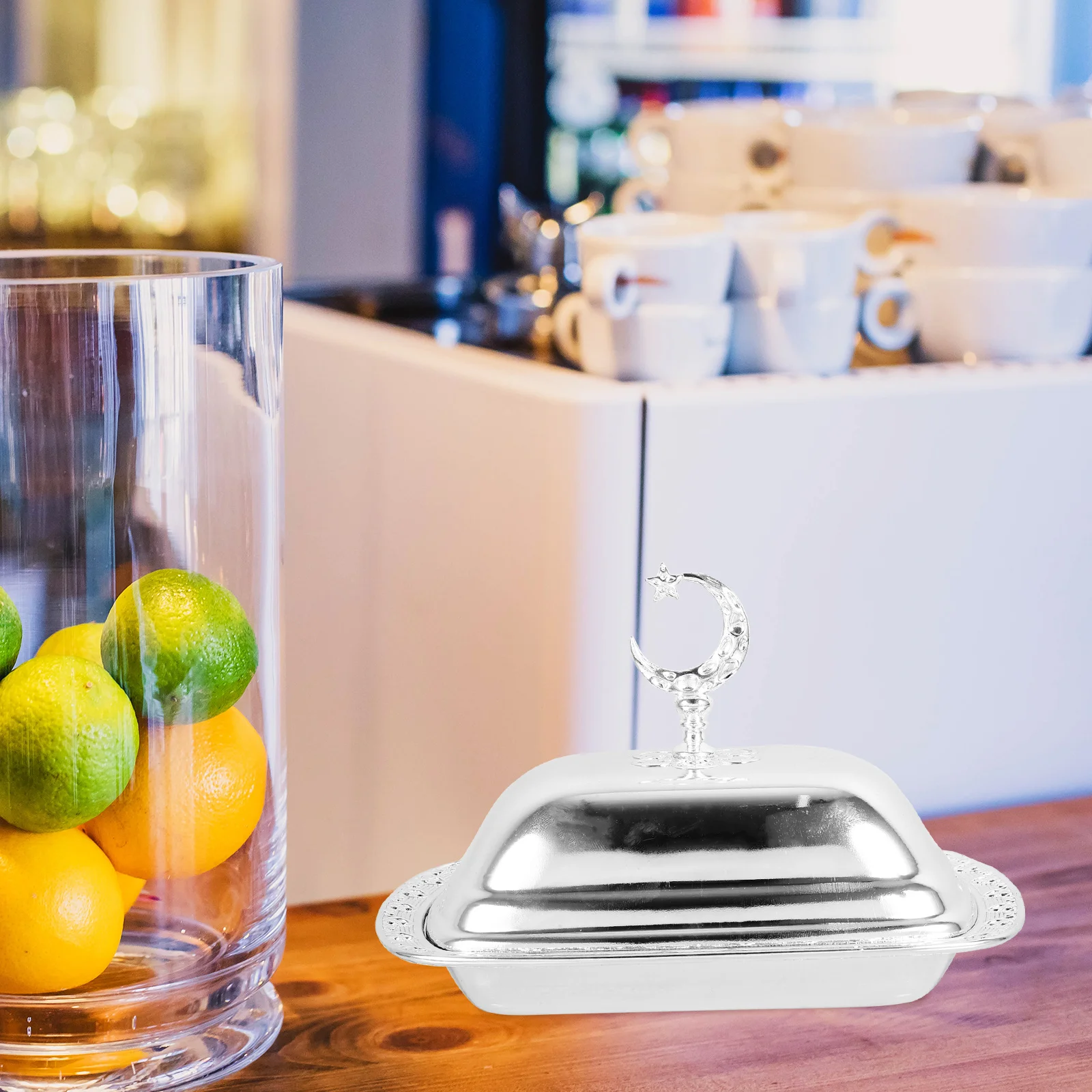 

Iron Butter Dish with Lid European Retro Style Butter Keeper Snack Plate for Home Kitchen Restaurant Banquet